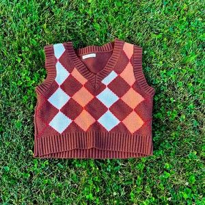 6 sweaters vests most of them have never been worn